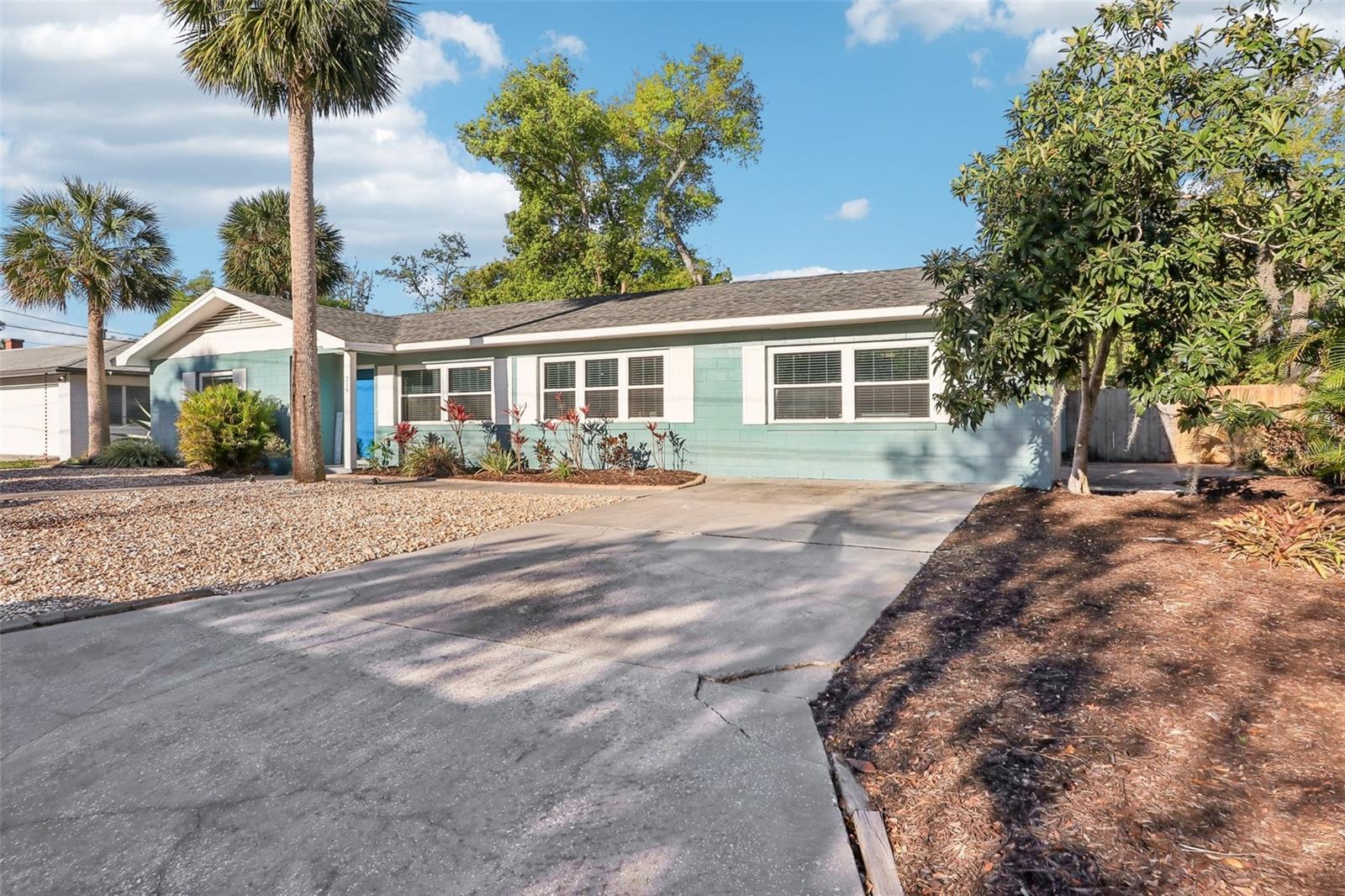219 N ROSSITER ST, MOUNT DORA, FL, 32757
