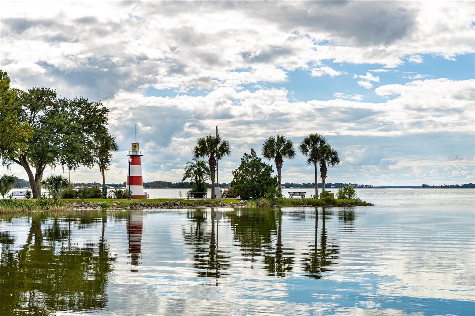 219 N ROSSITER ST, MOUNT DORA, FL, 32757