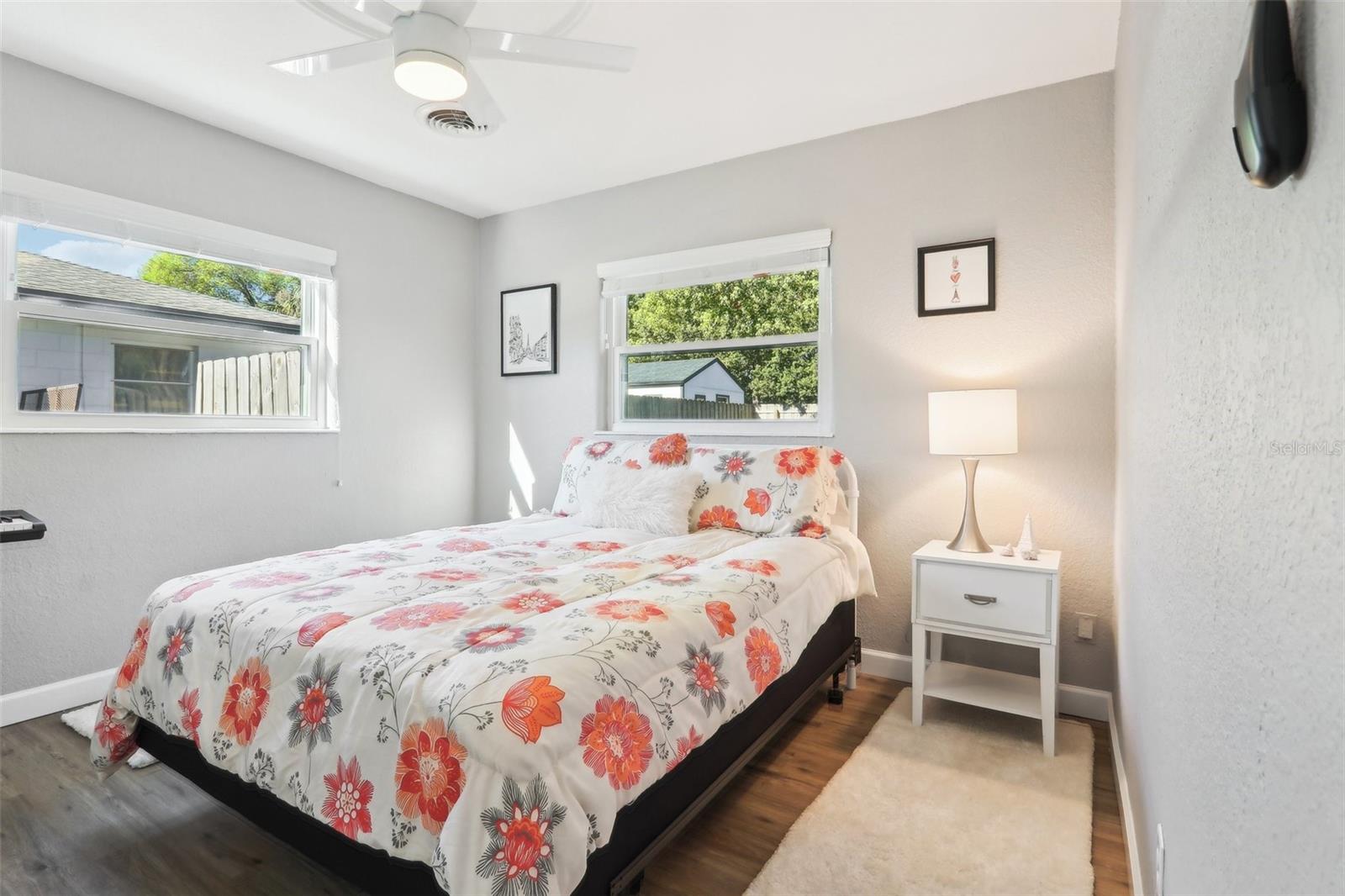 219 N ROSSITER ST, MOUNT DORA, FL, 32757