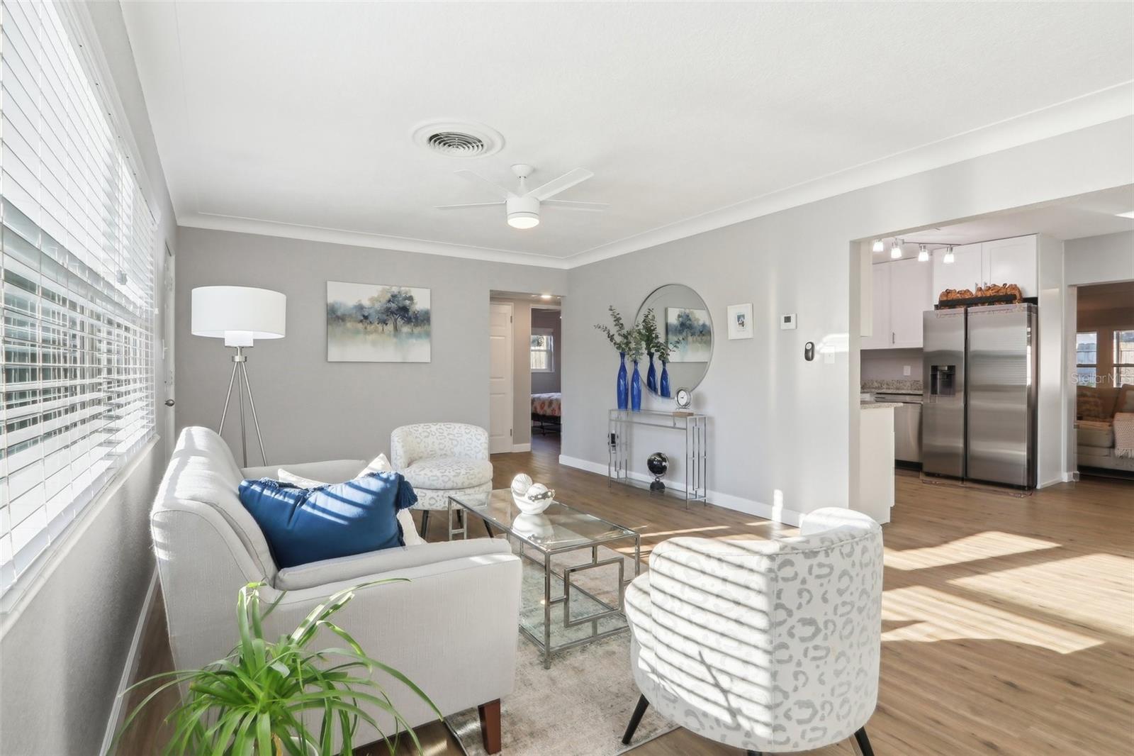 219 N ROSSITER ST, MOUNT DORA, FL, 32757