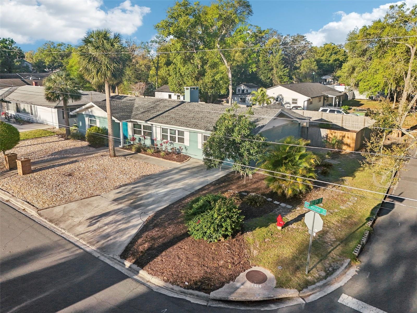 219 N ROSSITER ST, MOUNT DORA, FL, 32757