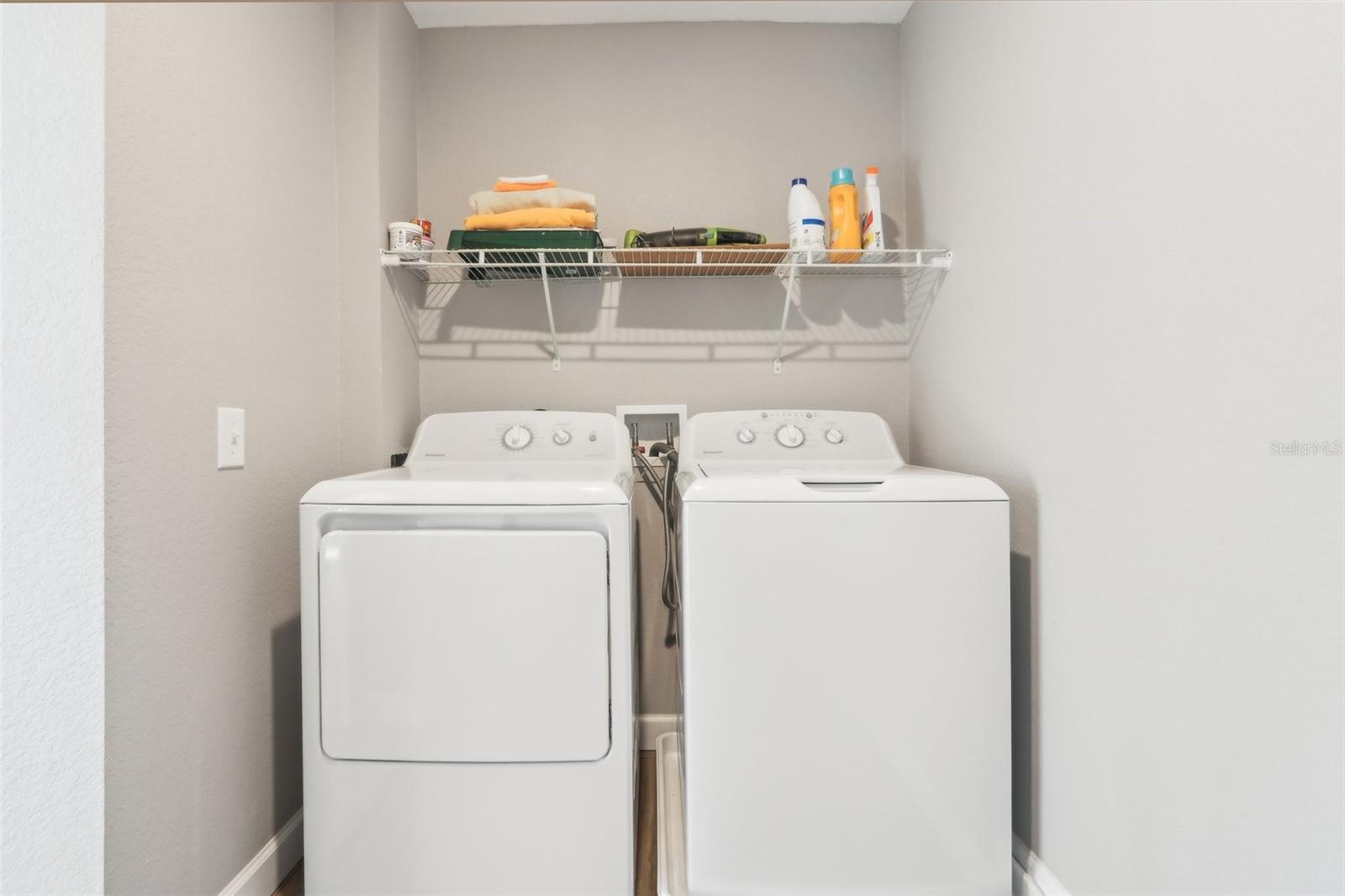 219 N ROSSITER ST, MOUNT DORA, FL, 32757