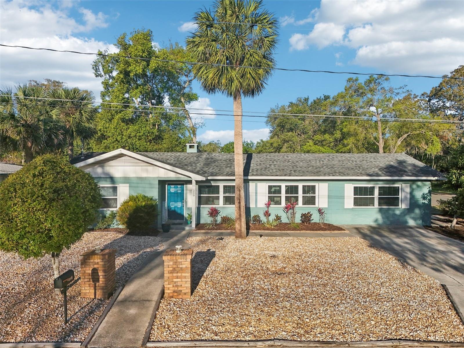 219 N ROSSITER ST, MOUNT DORA, FL, 32757