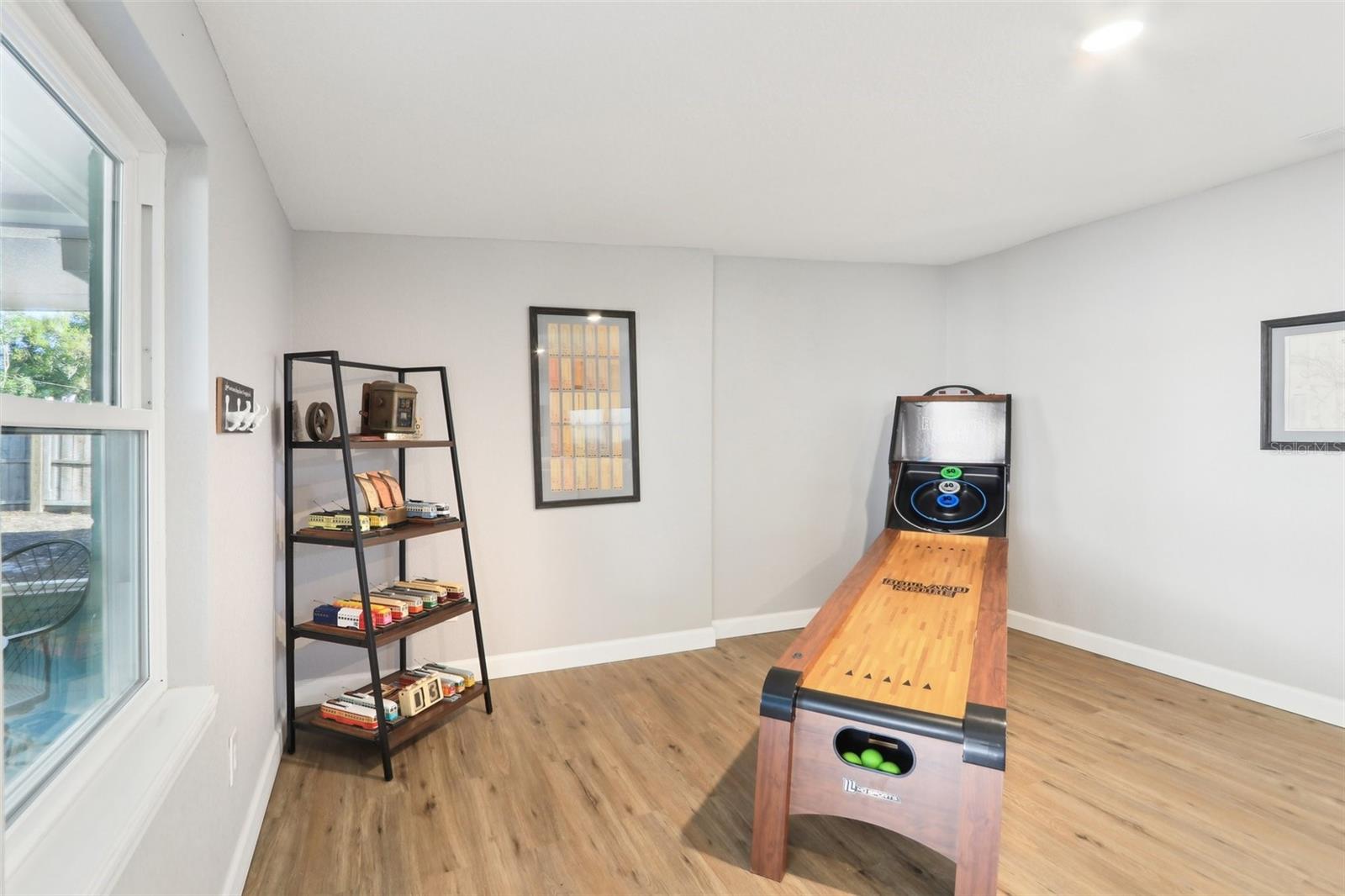 219 N ROSSITER ST, MOUNT DORA, FL, 32757