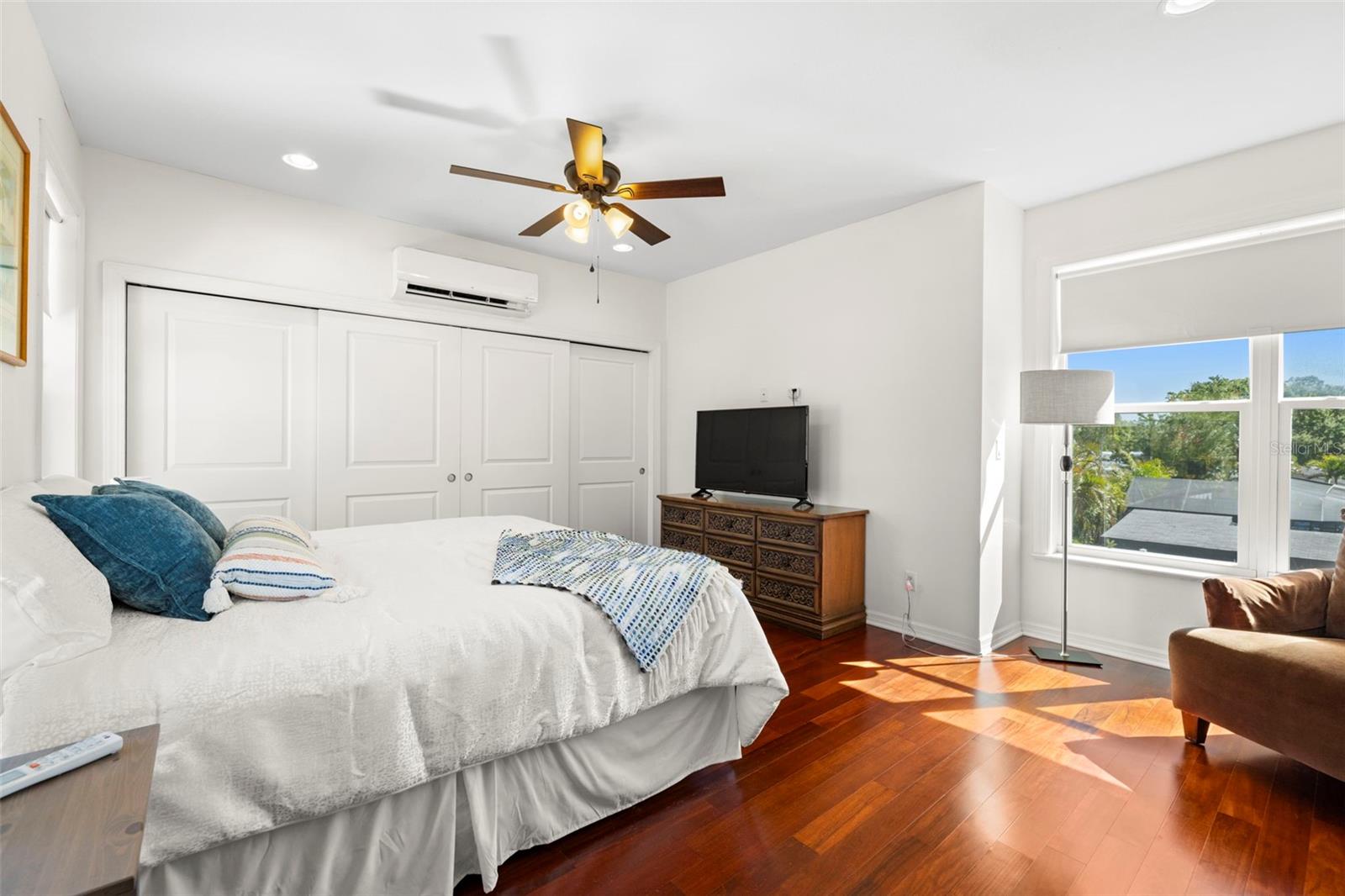 4837 W BAY COURT AVE, TAMPA, FL, 33611