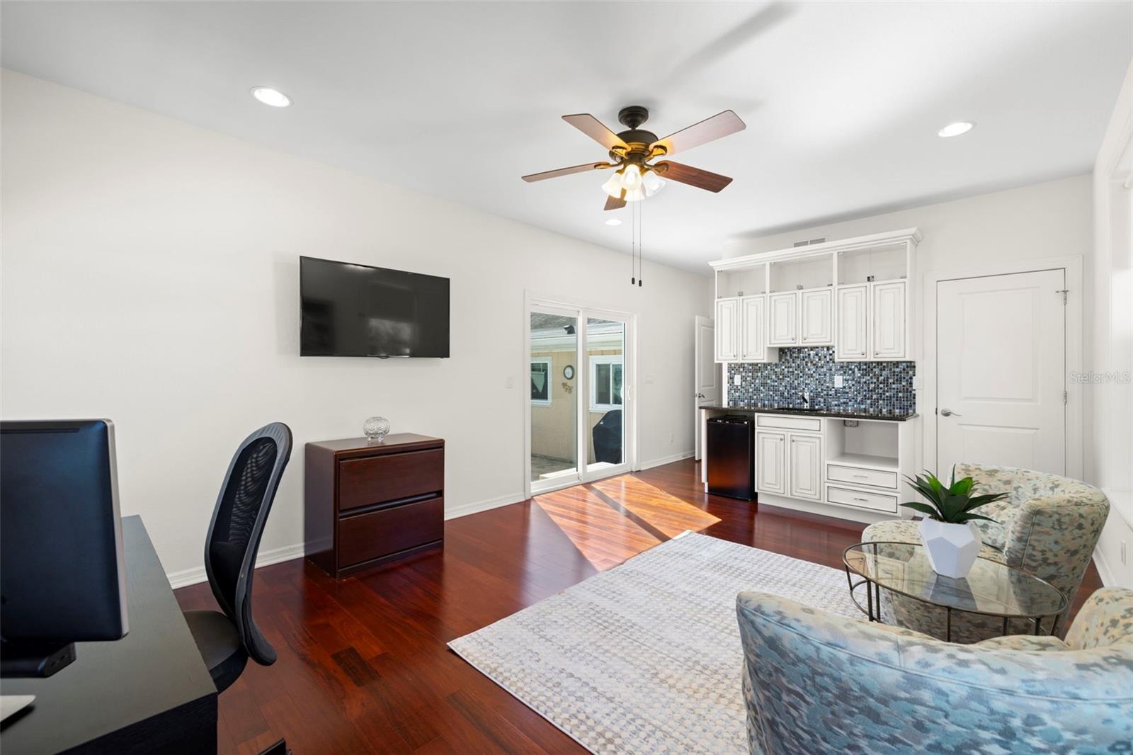 4837 W BAY COURT AVE, TAMPA, FL, 33611