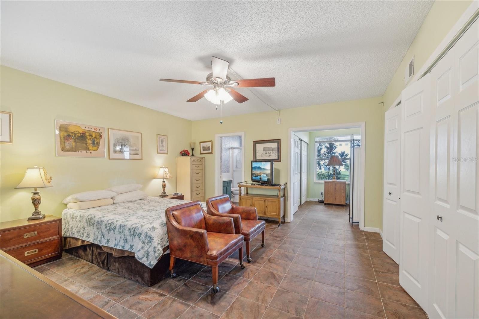 2400 COLUMBIA DR #20, CLEARWATER, FL, 33763