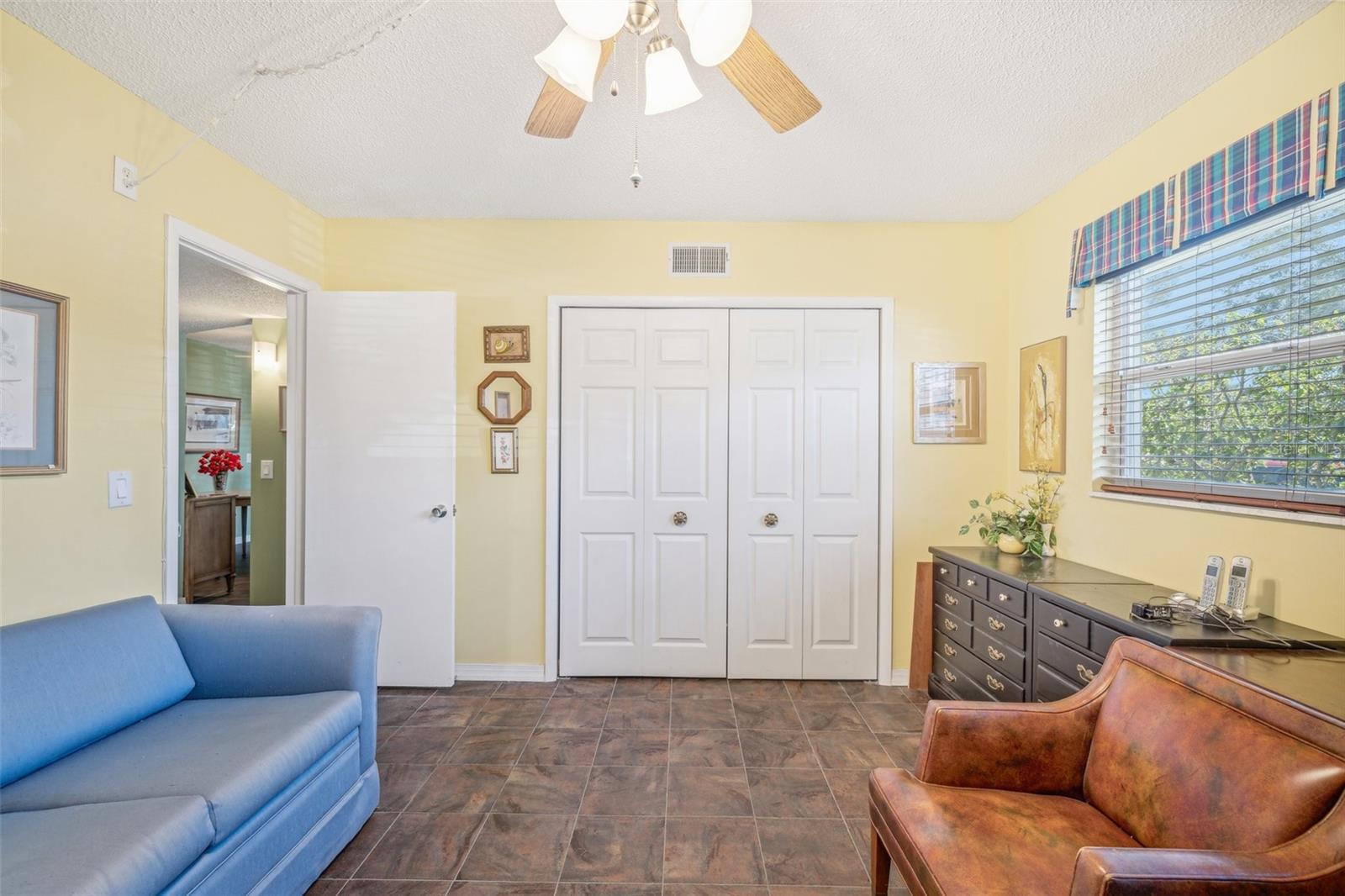 2400 COLUMBIA DR #20, CLEARWATER, FL, 33763