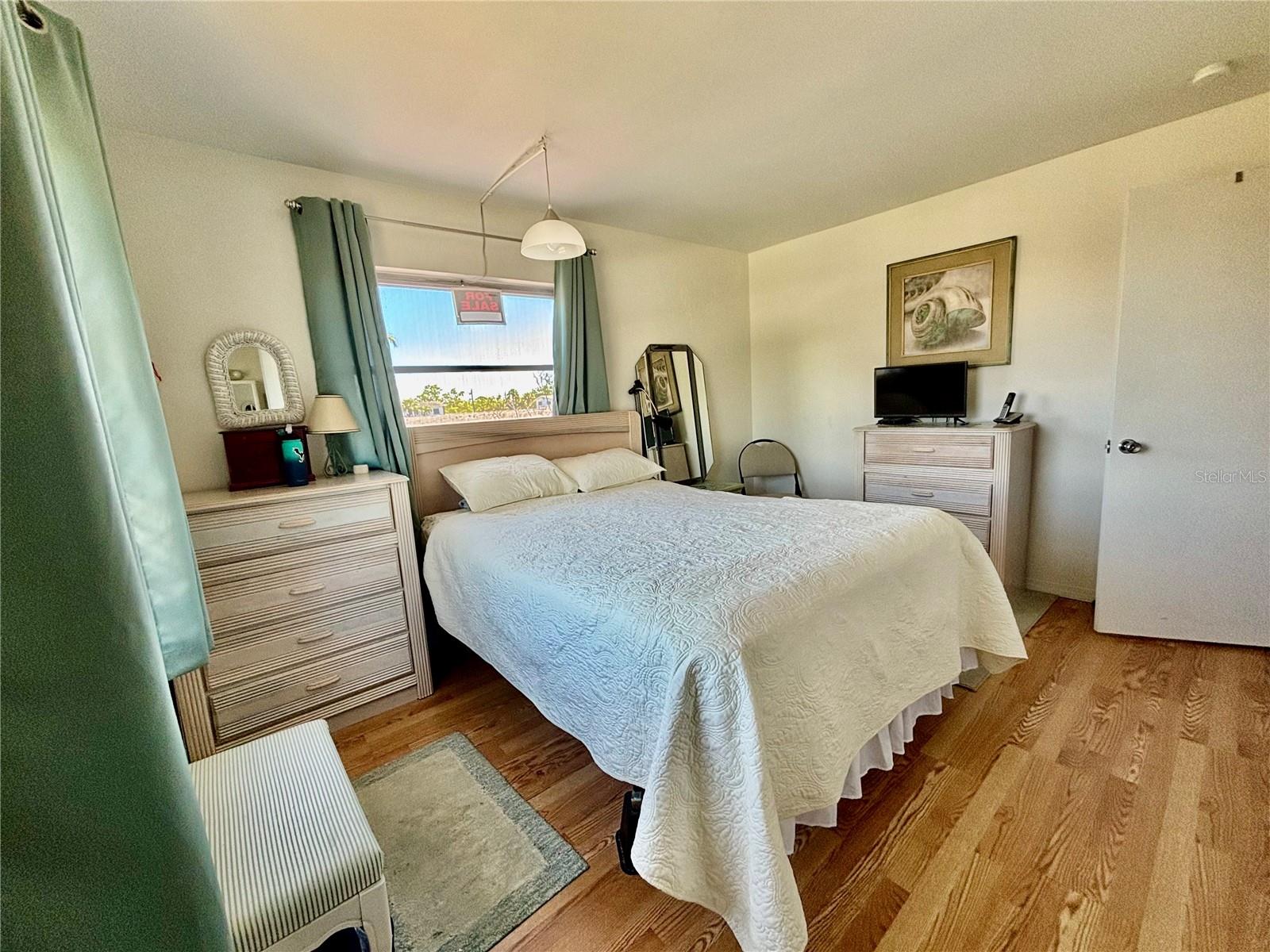 1633 LEISURE DR #M-37, BRADENTON, FL, 34207