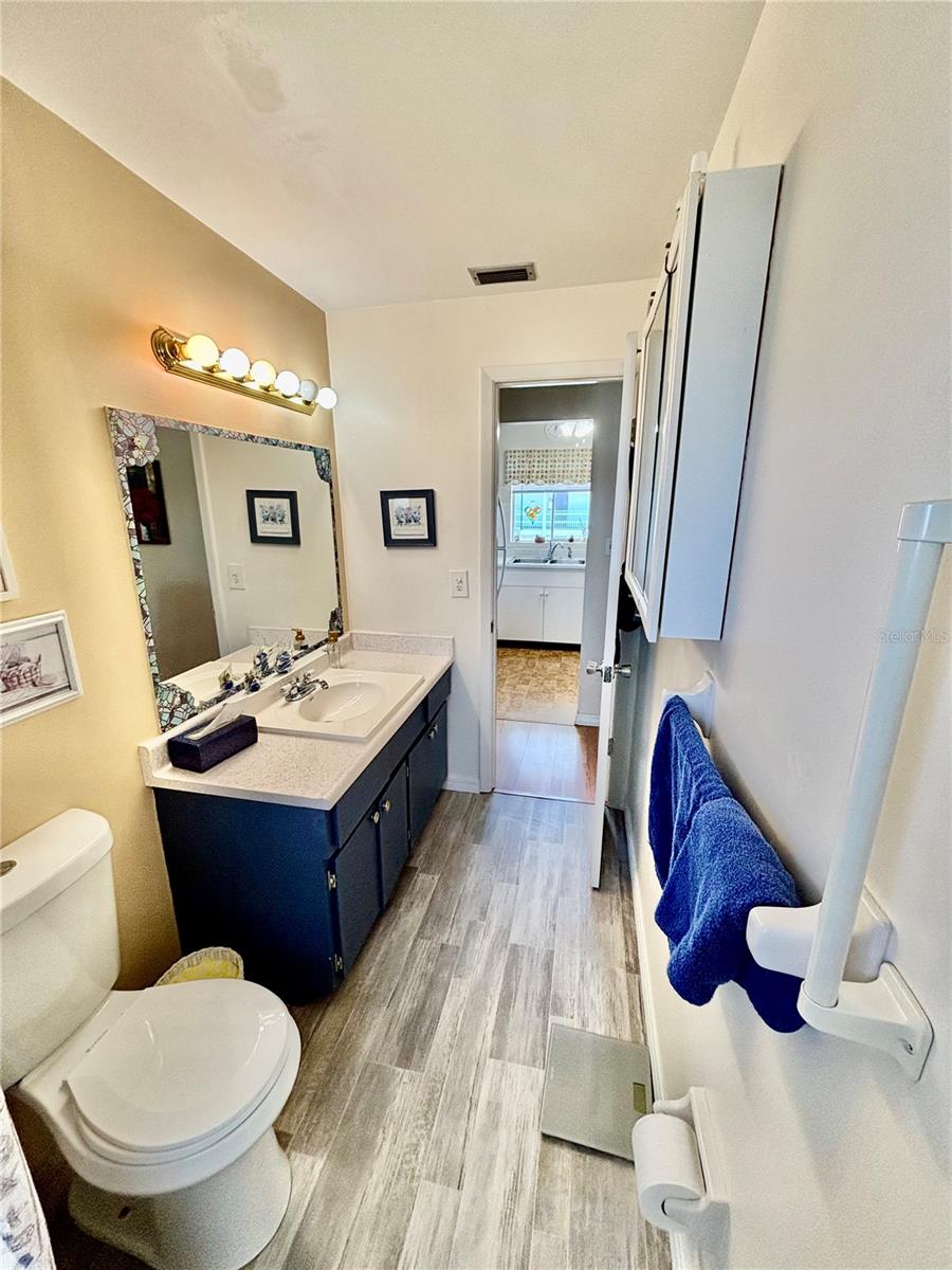 1633 LEISURE DR #M-37, BRADENTON, FL, 34207