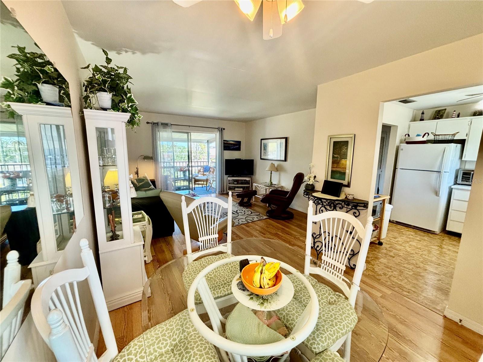 1633 LEISURE DR #M-37, BRADENTON, FL, 34207