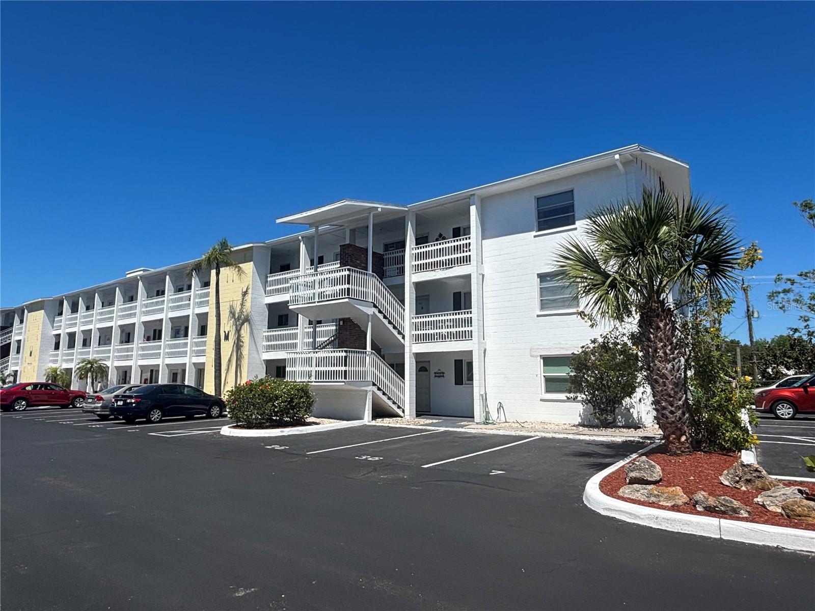 1633 LEISURE DR #M-37, BRADENTON, FL, 34207