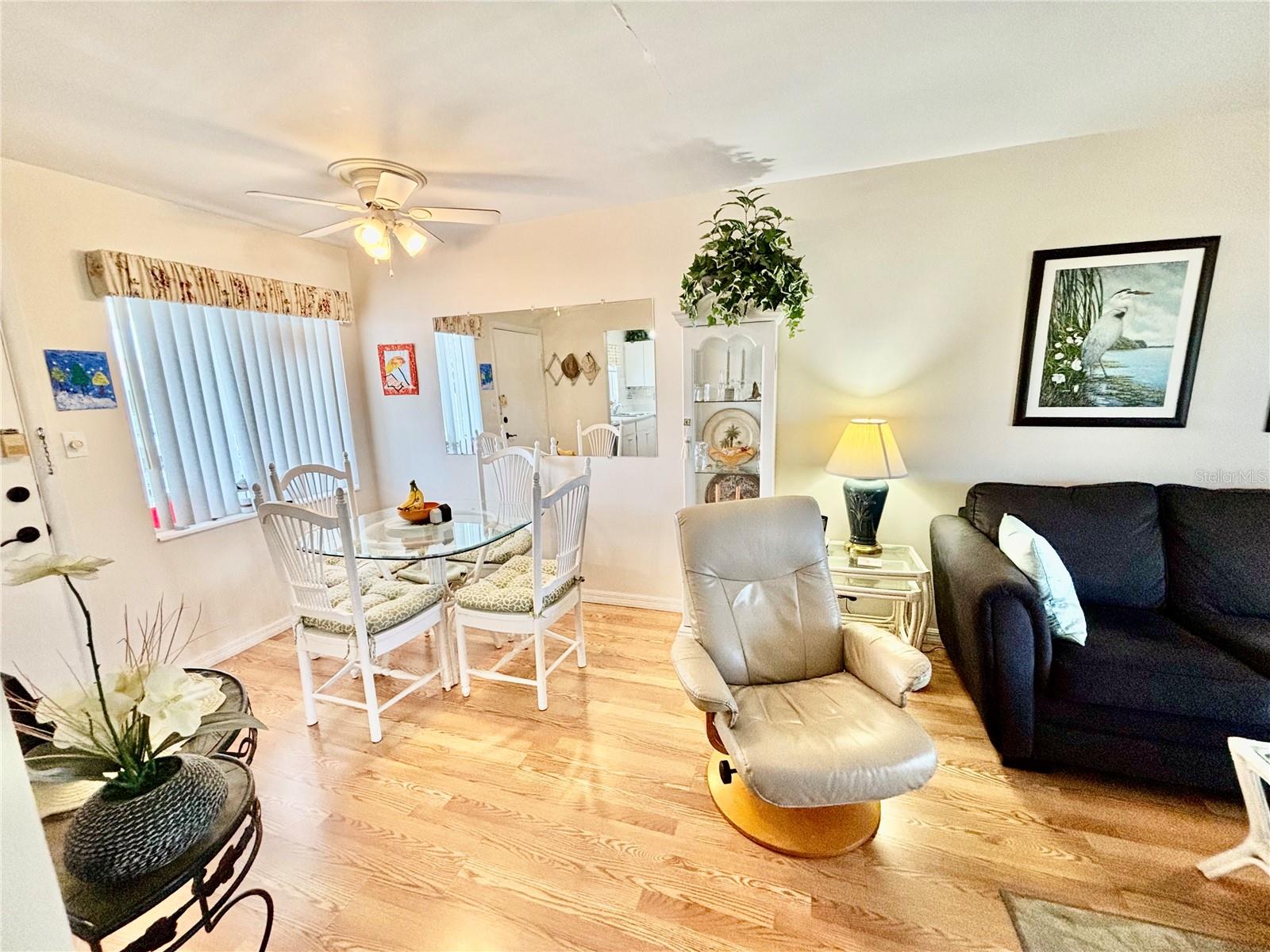 1633 LEISURE DR #M-37, BRADENTON, FL, 34207
