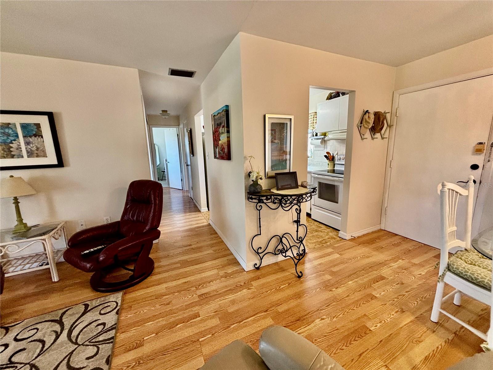 1633 LEISURE DR #M-37, BRADENTON, FL, 34207