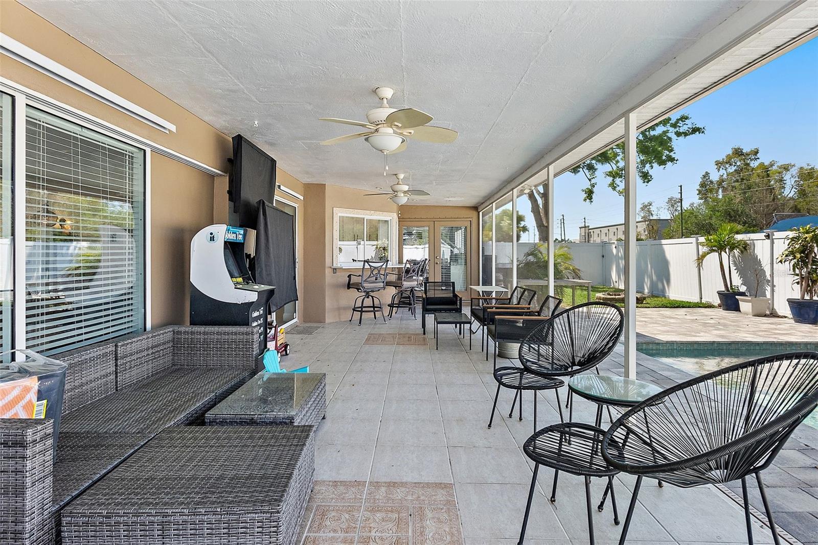 149 98TH AVE N, ST PETERSBURG, FL, 33702