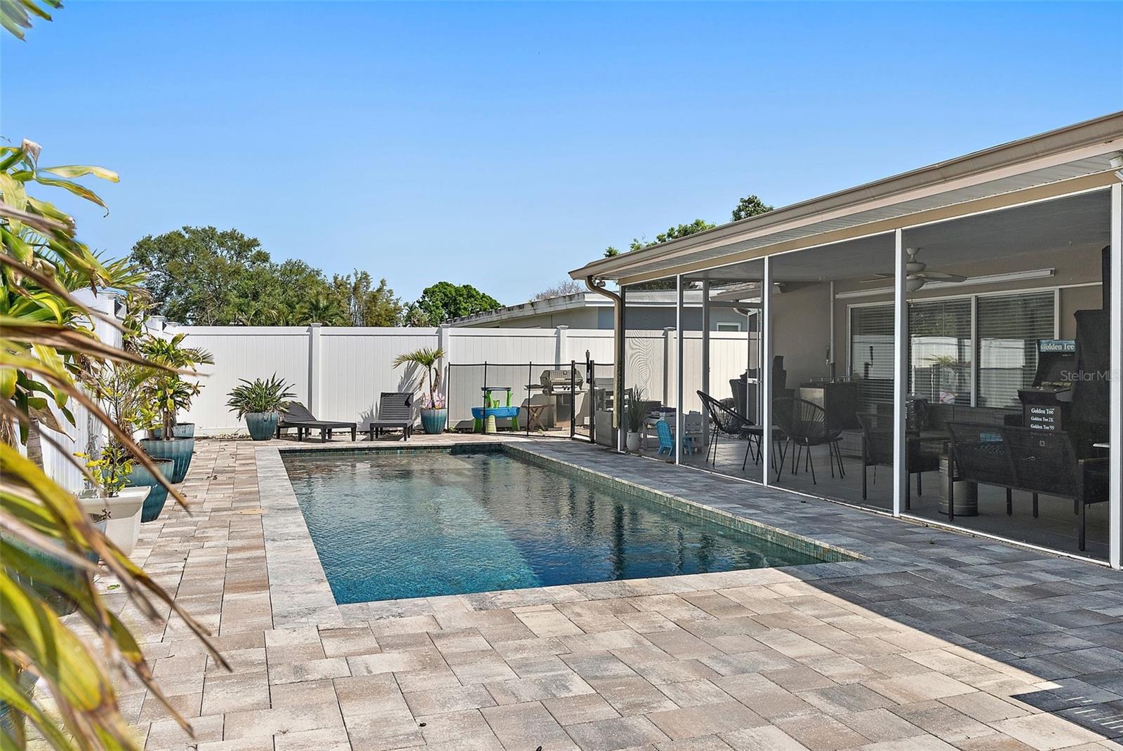 149 98TH AVE N, ST PETERSBURG, FL, 33702