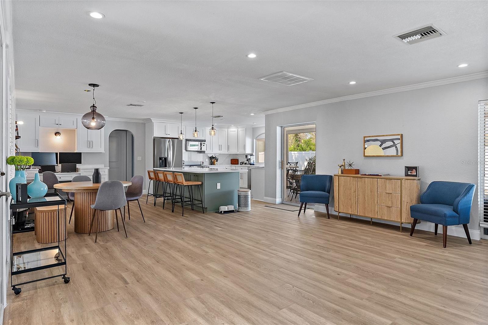 149 98TH AVE N, ST PETERSBURG, FL, 33702