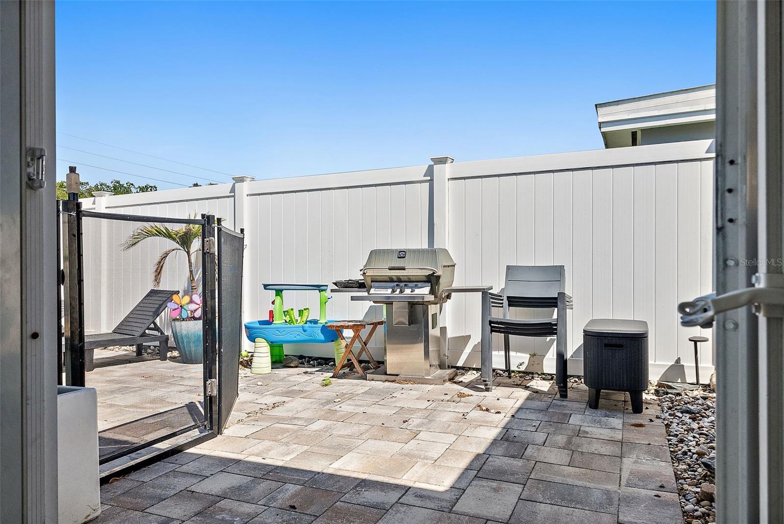 149 98TH AVE N, ST PETERSBURG, FL, 33702