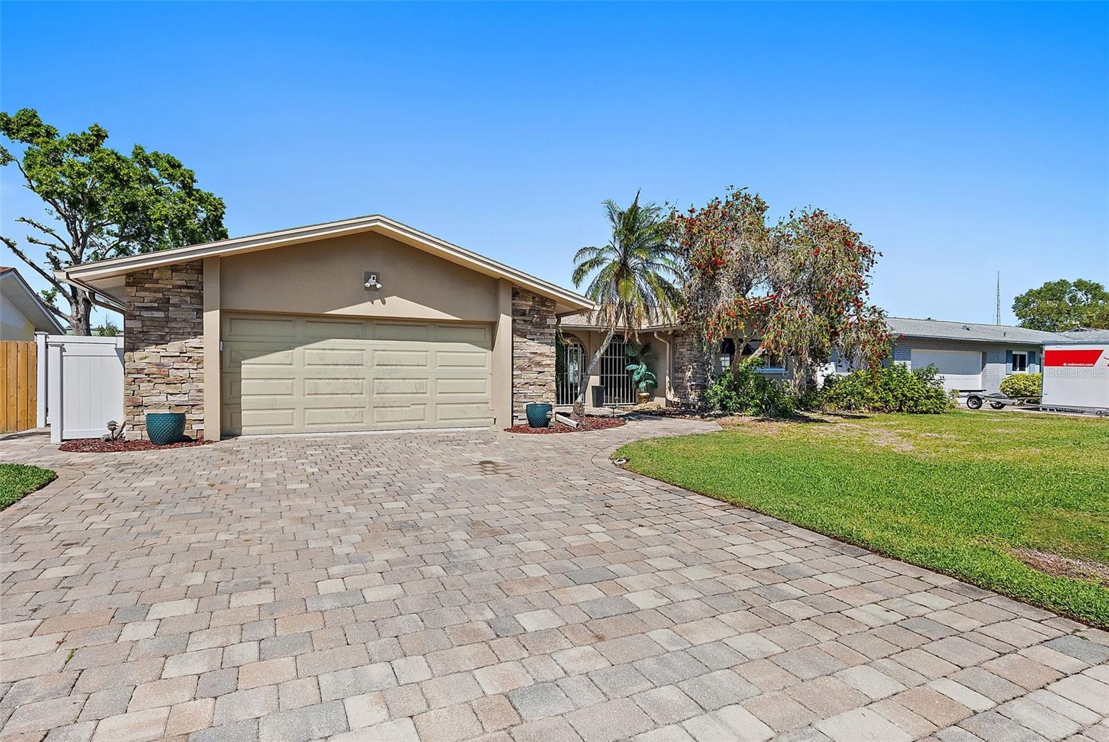 149 98TH AVE N, ST PETERSBURG, FL, 33702