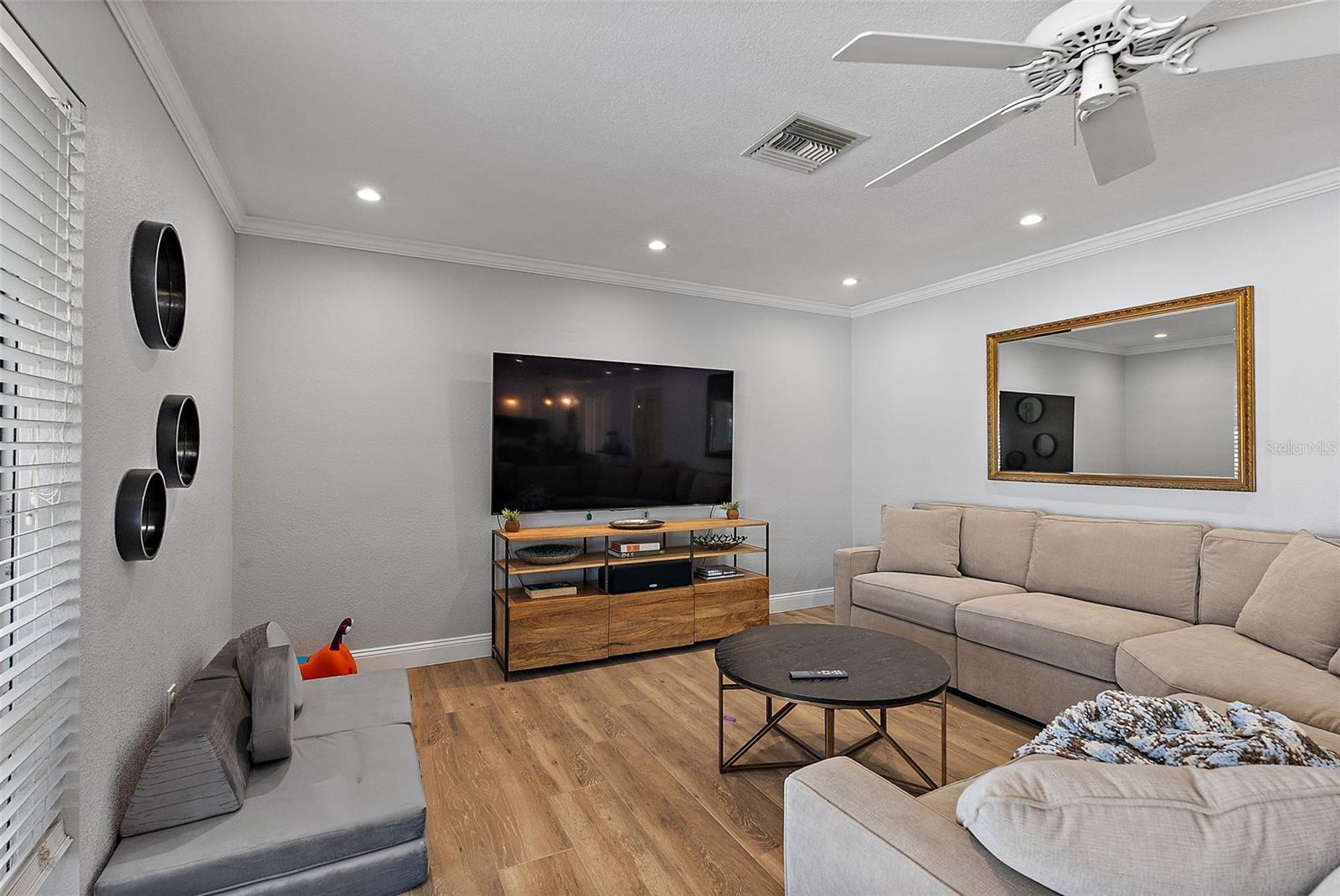 149 98TH AVE N, ST PETERSBURG, FL, 33702