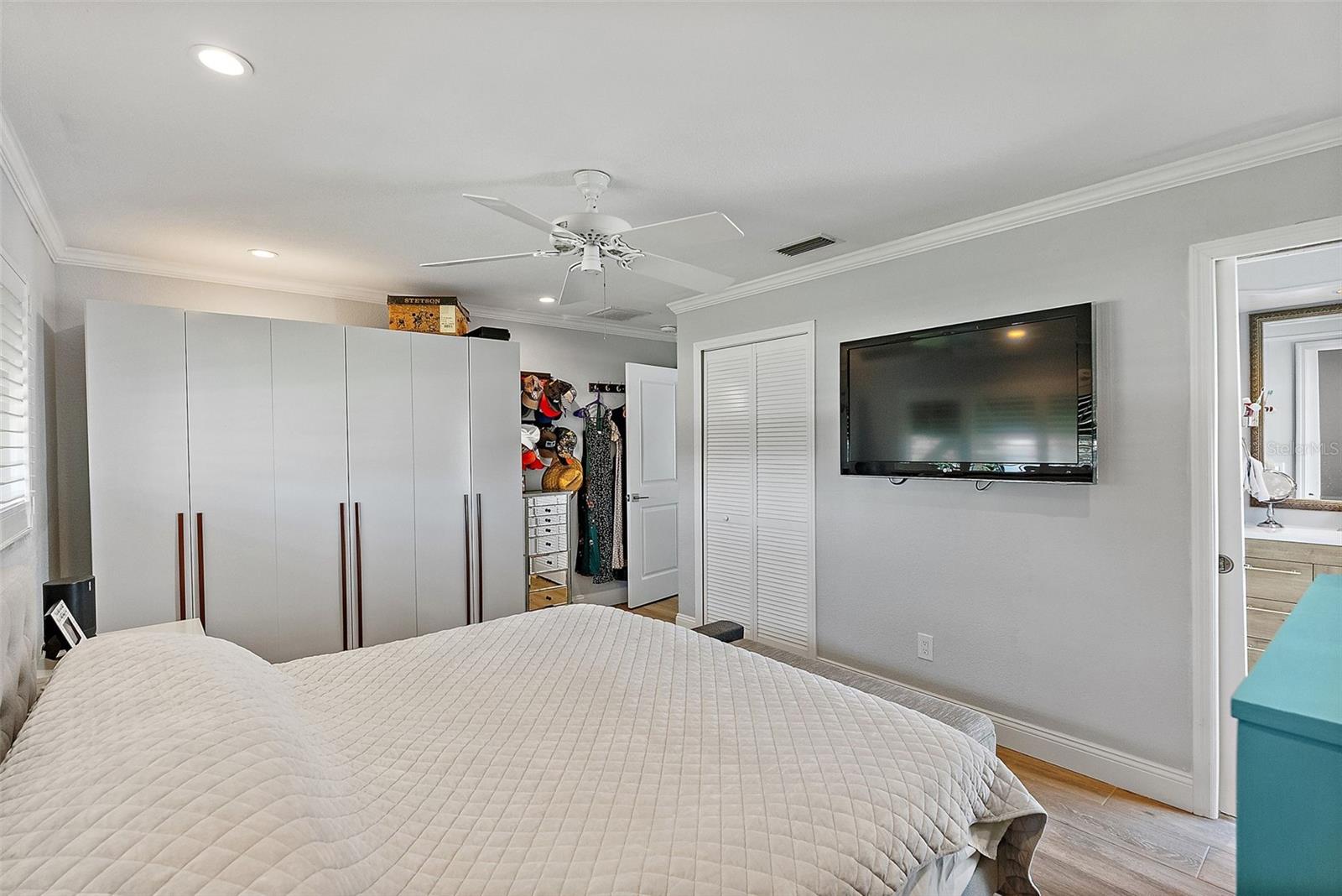 149 98TH AVE N, ST PETERSBURG, FL, 33702