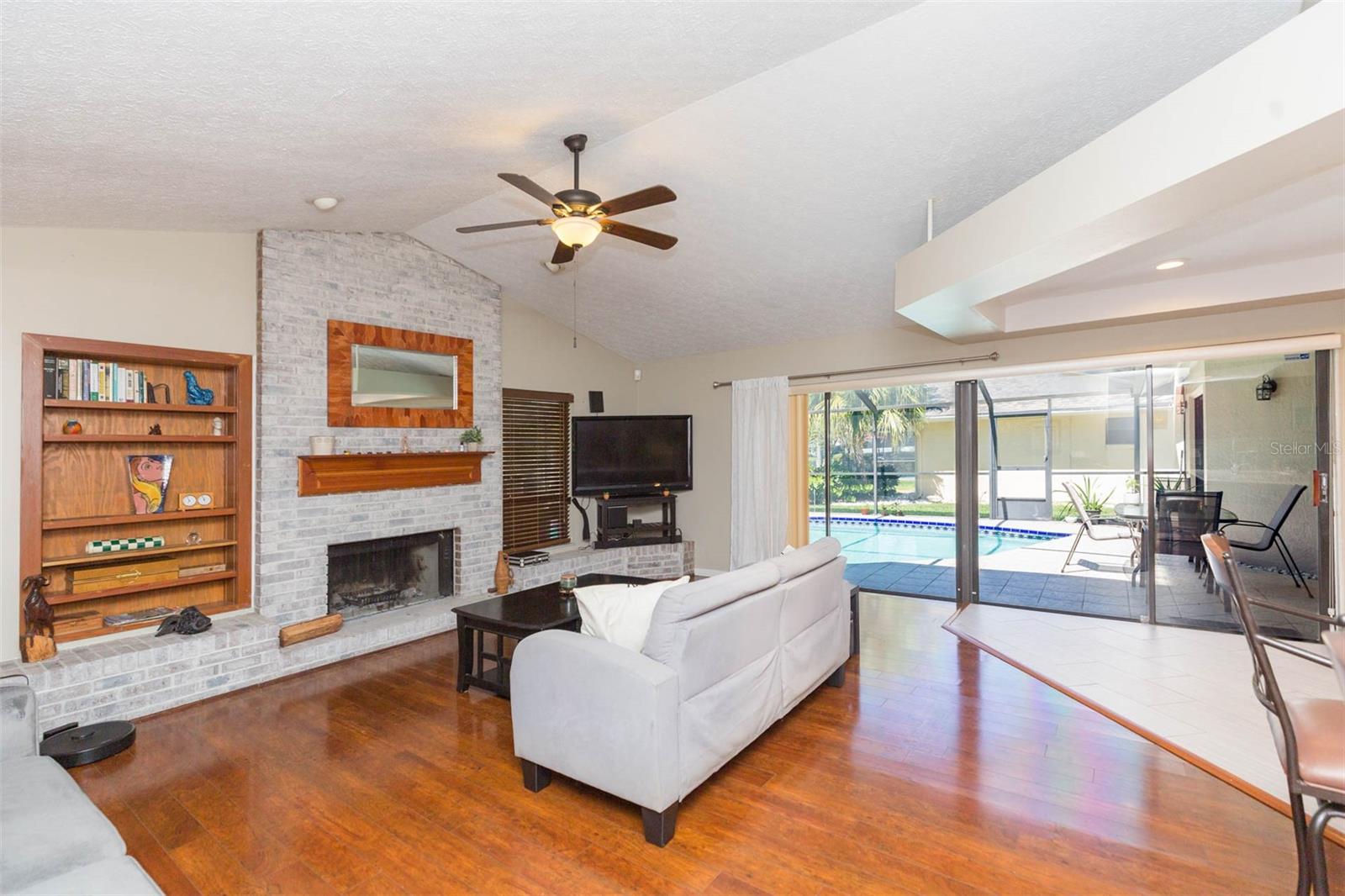 15814 HAMPTON VILLAGE DR, TAMPA, FL, 33618