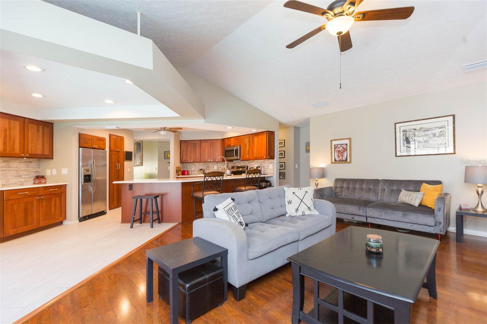 15814 HAMPTON VILLAGE DR, TAMPA, FL, 33618