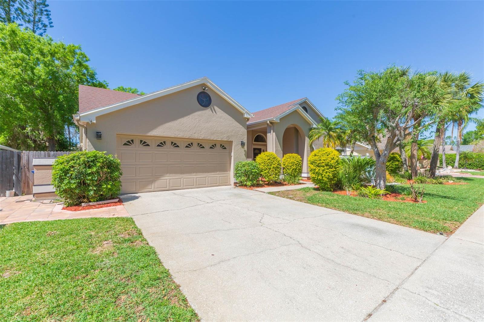 15814 HAMPTON VILLAGE DR, TAMPA, FL, 33618