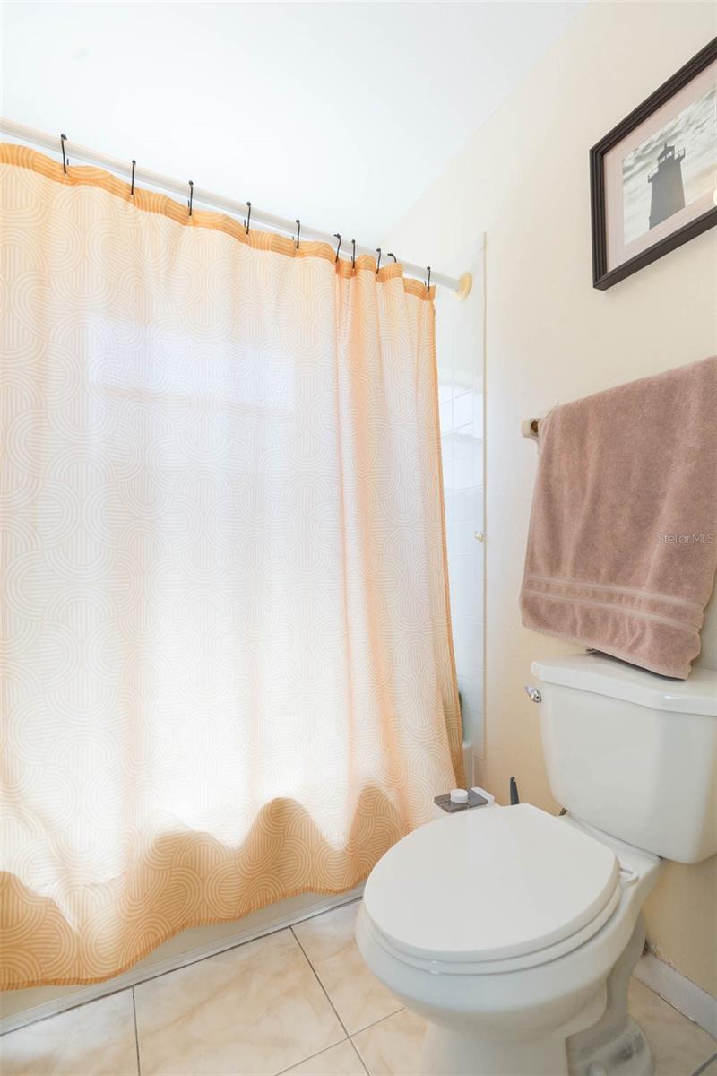 15814 HAMPTON VILLAGE DR, TAMPA, FL, 33618
