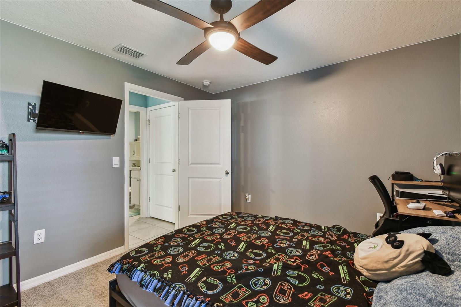 1202 7TH AVE NW, RUSKIN, FL, 33570