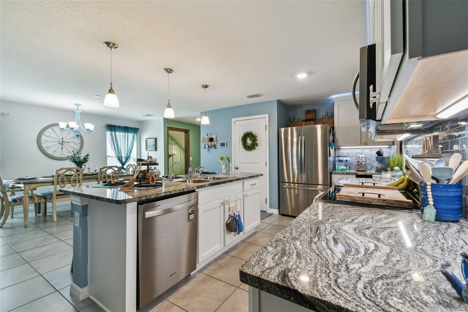 1202 7TH AVE NW, RUSKIN, FL, 33570