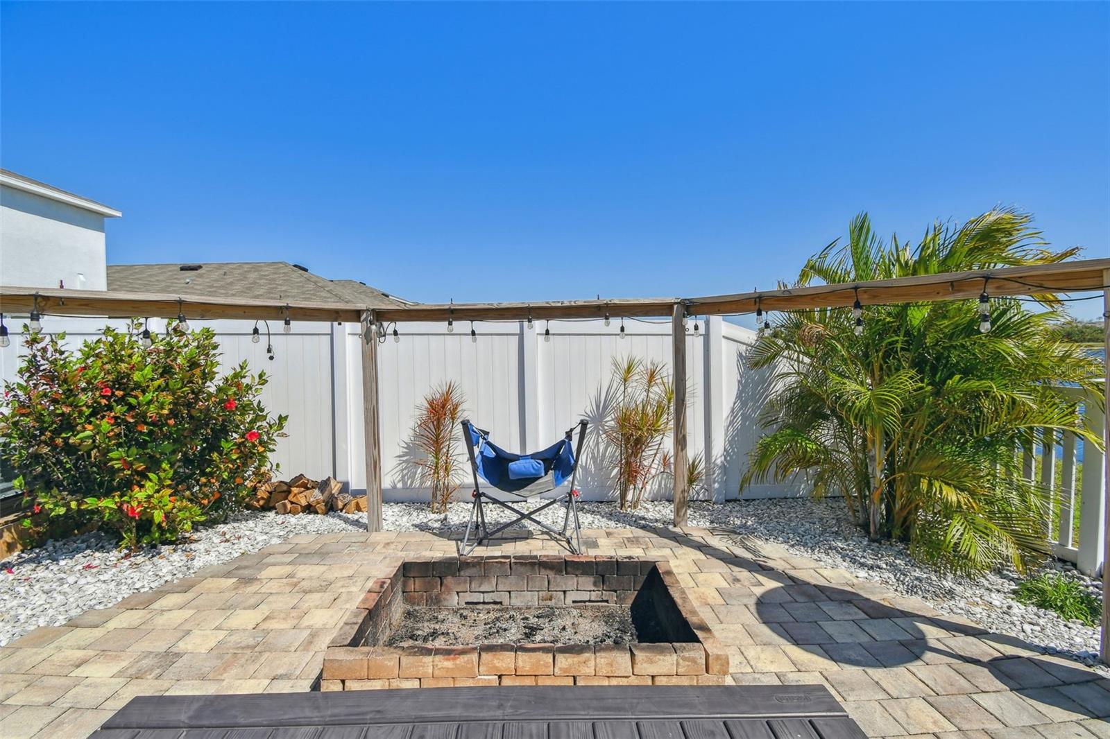 1202 7TH AVE NW, RUSKIN, FL, 33570