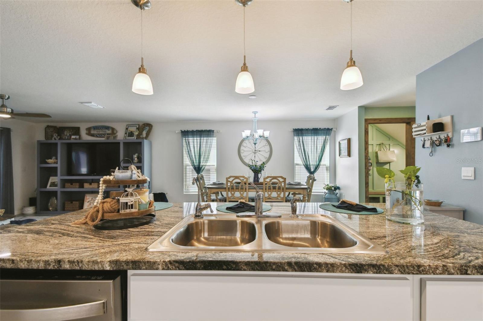 1202 7TH AVE NW, RUSKIN, FL, 33570