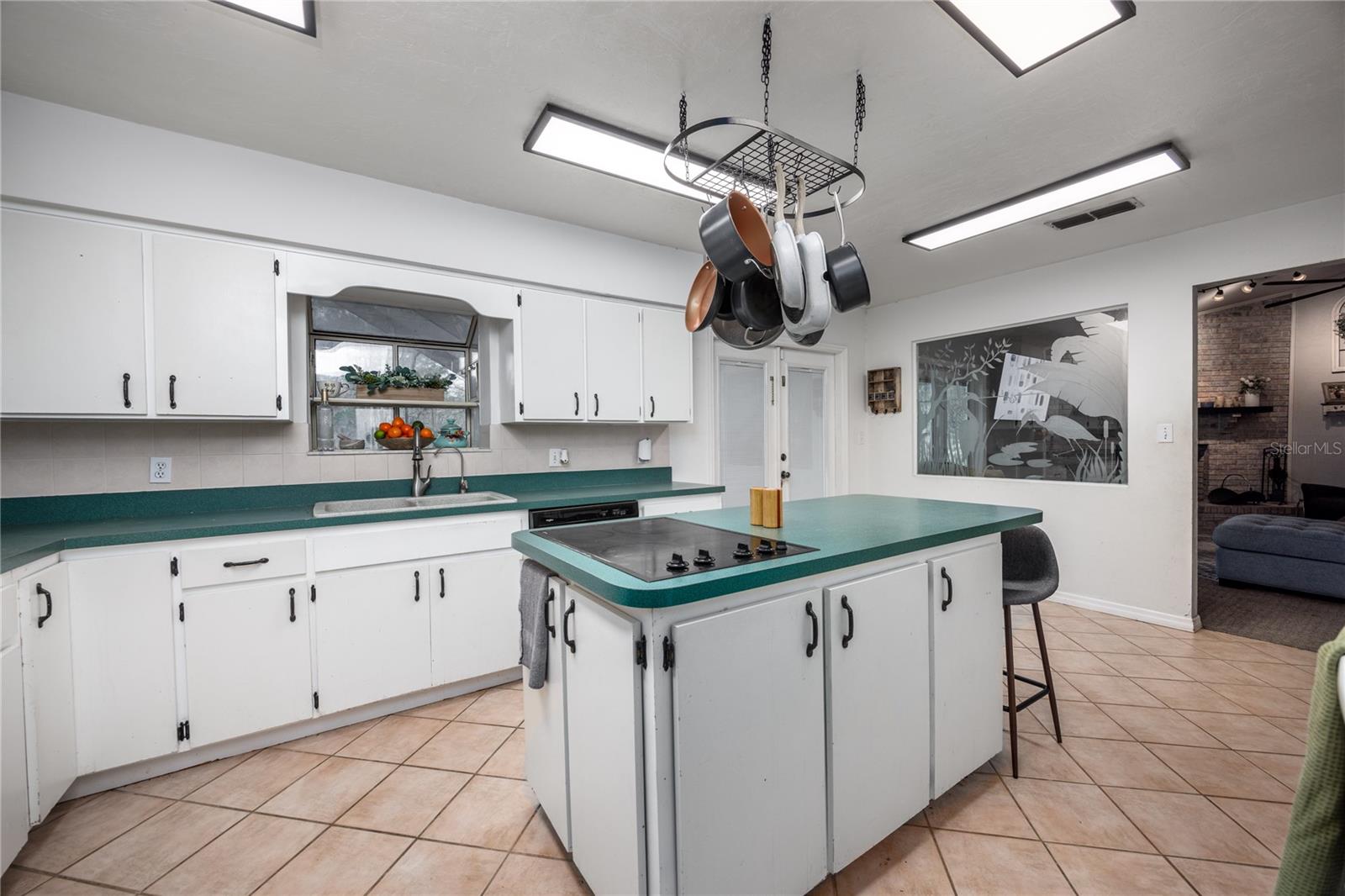 3670 NW 20TH AVE, BELL, FL, 32619