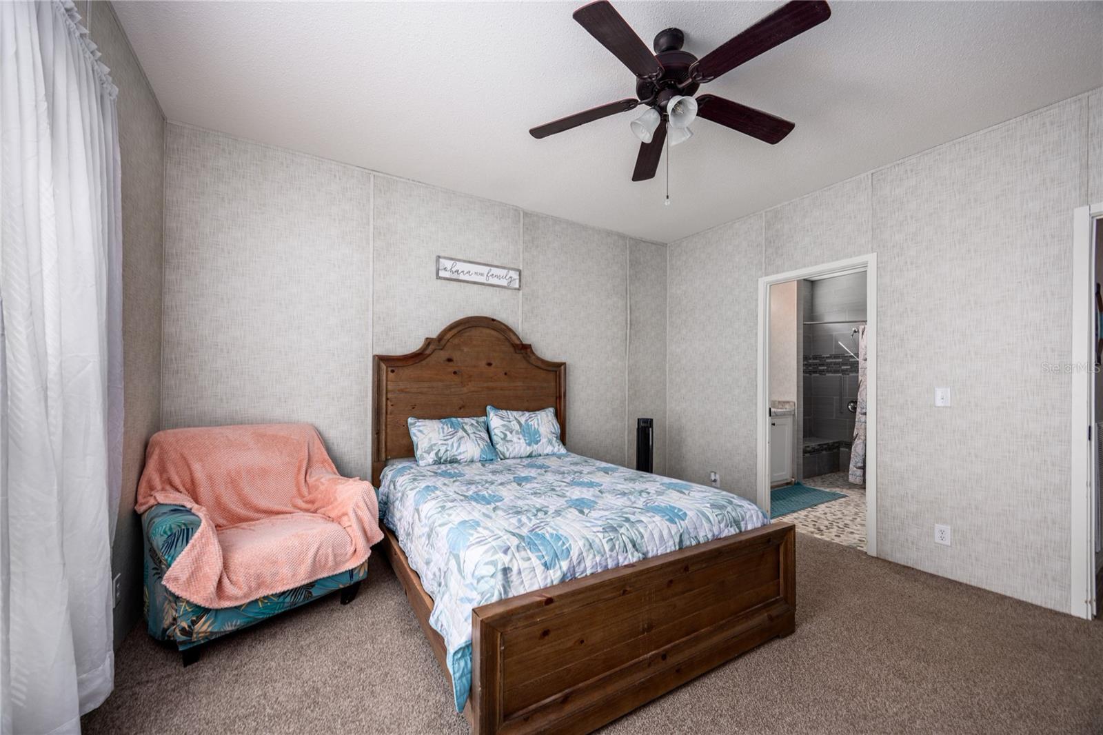 3670 NW 20TH AVE, BELL, FL, 32619