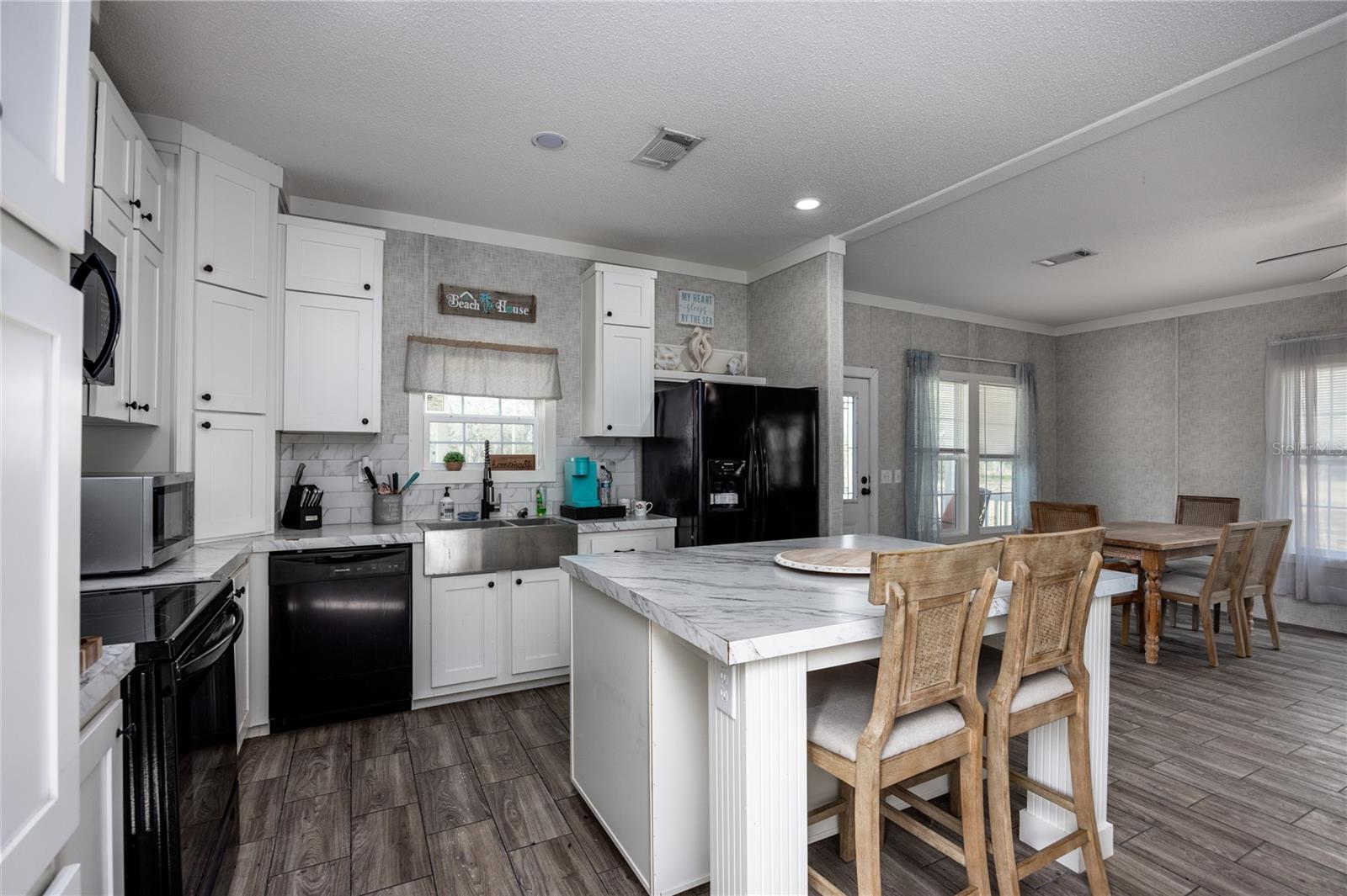 3670 NW 20TH AVE, BELL, FL, 32619