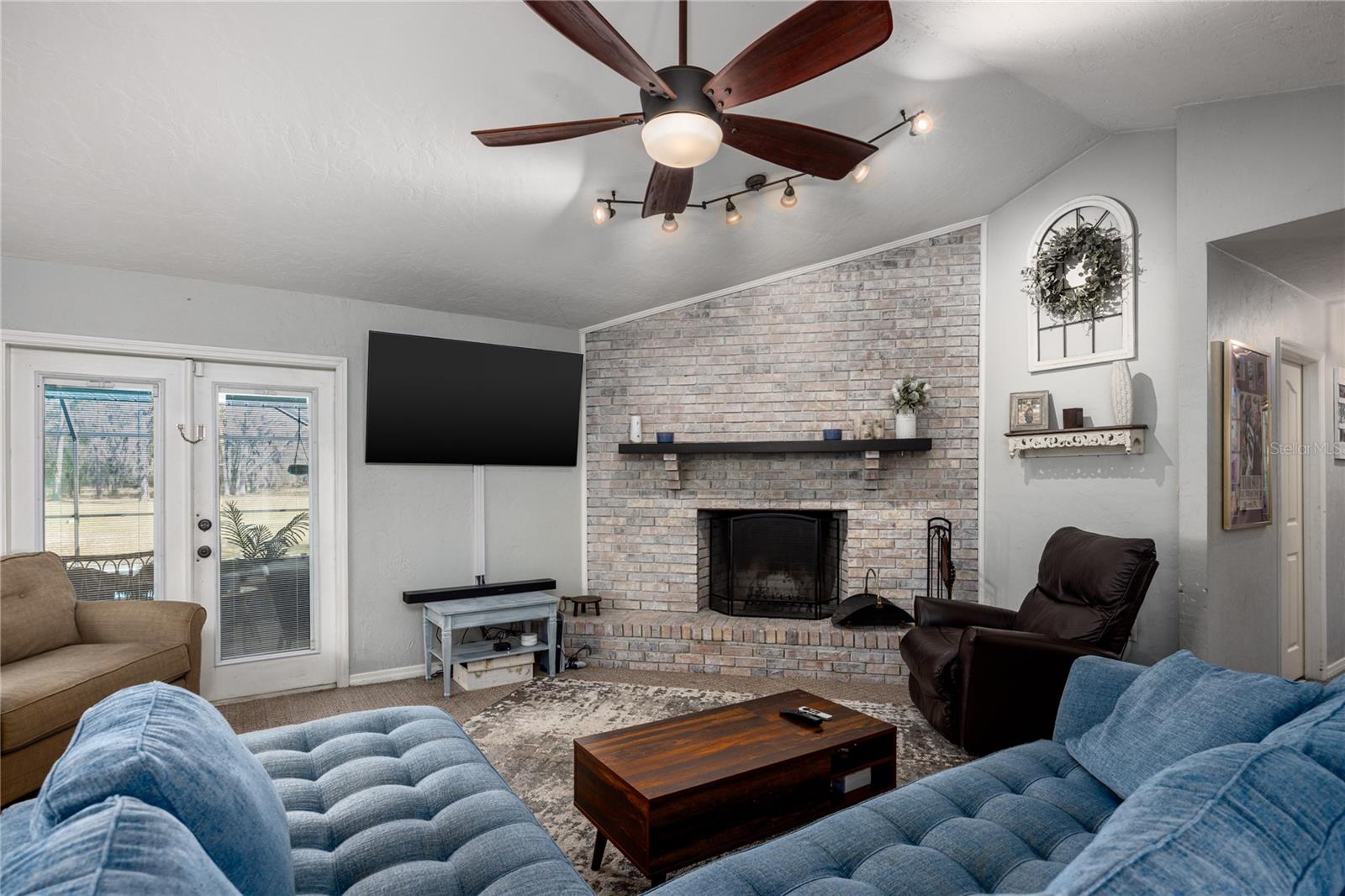 3670 NW 20TH AVE, BELL, FL, 32619