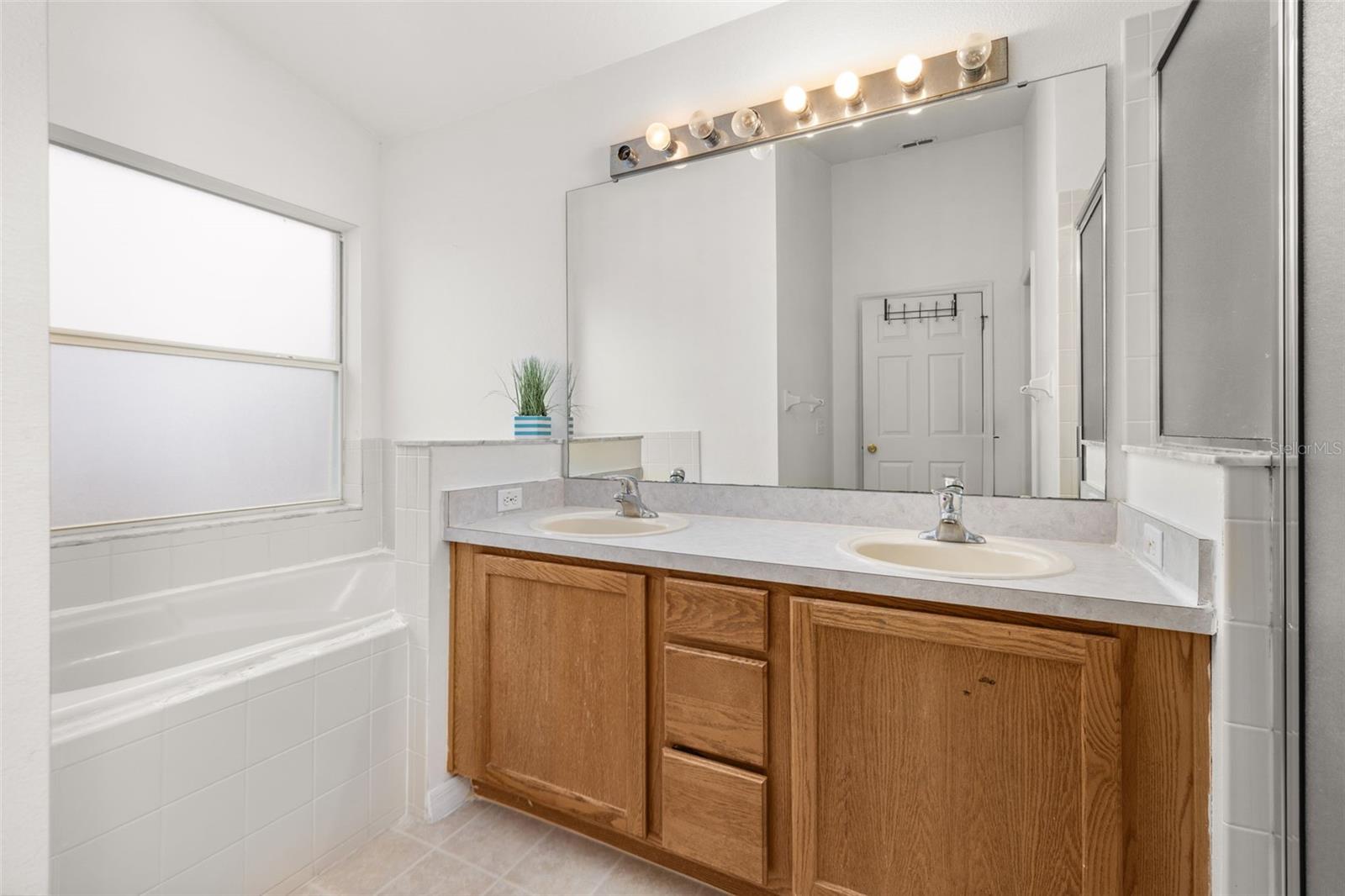 105 WINCHESTER LN, HAINES CITY, FL, 33844