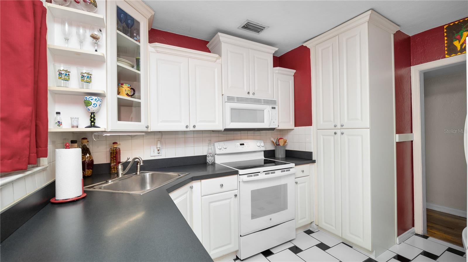 2104 W END AVE, LAKELAND, FL, 33803