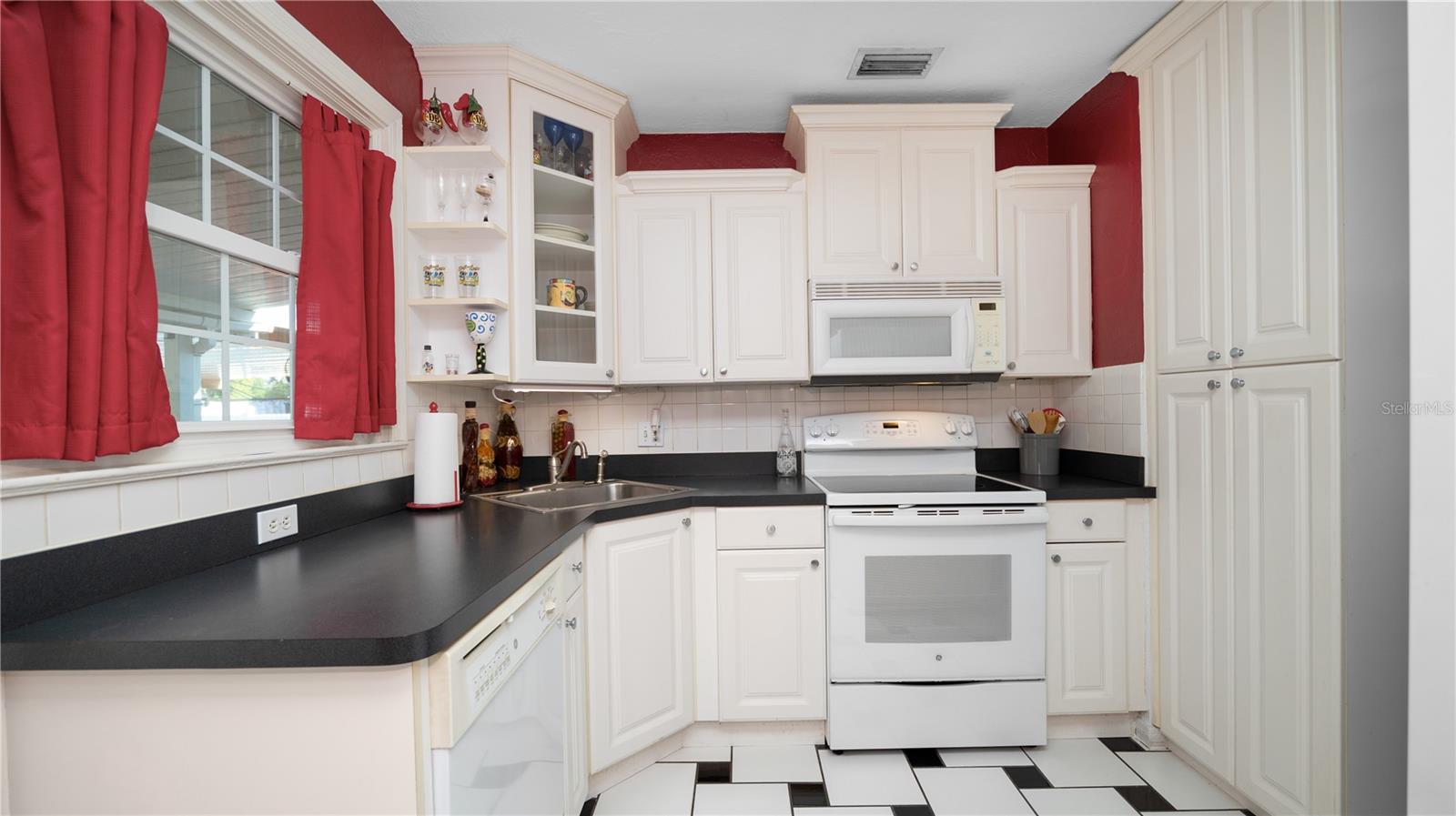 2104 W END AVE, LAKELAND, FL, 33803