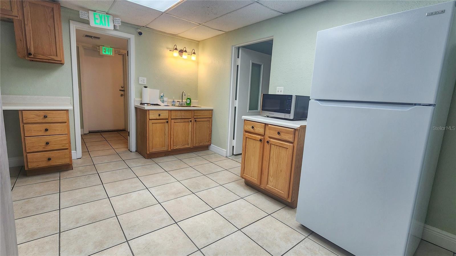 6802 COMMERCE AVE, PORT RICHEY, FL, 34668