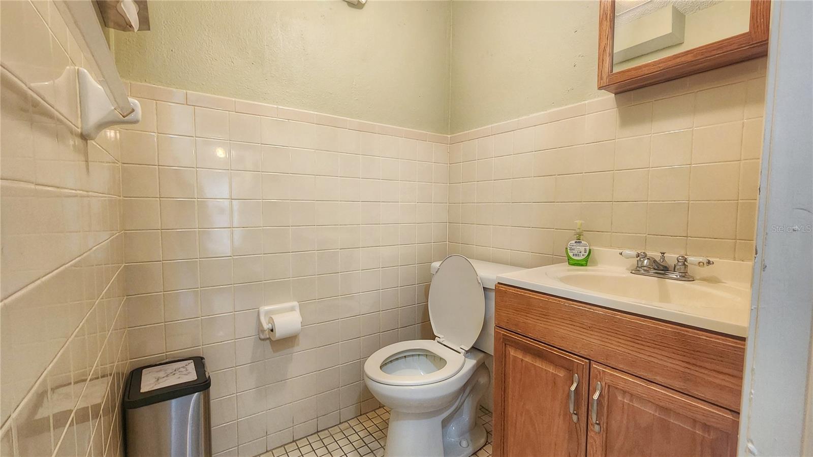 6802 COMMERCE AVE, PORT RICHEY, FL, 34668