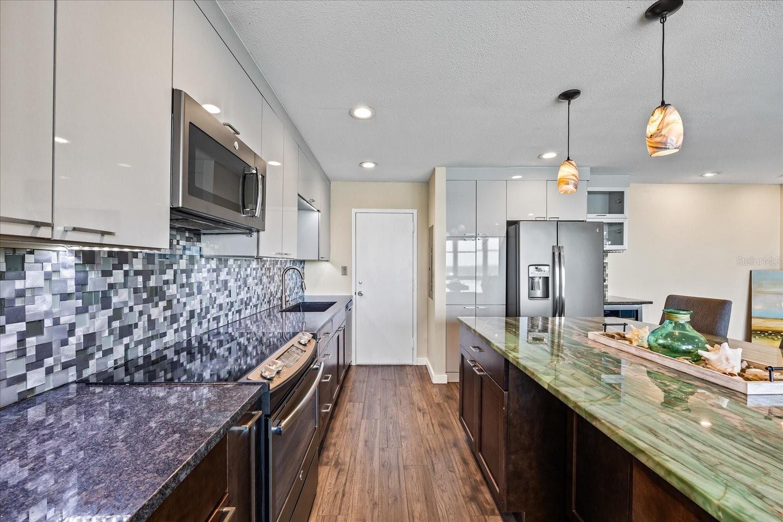7200 SUNSHINE SKYWAY LN S #16G, ST PETERSBURG, FL, 33711