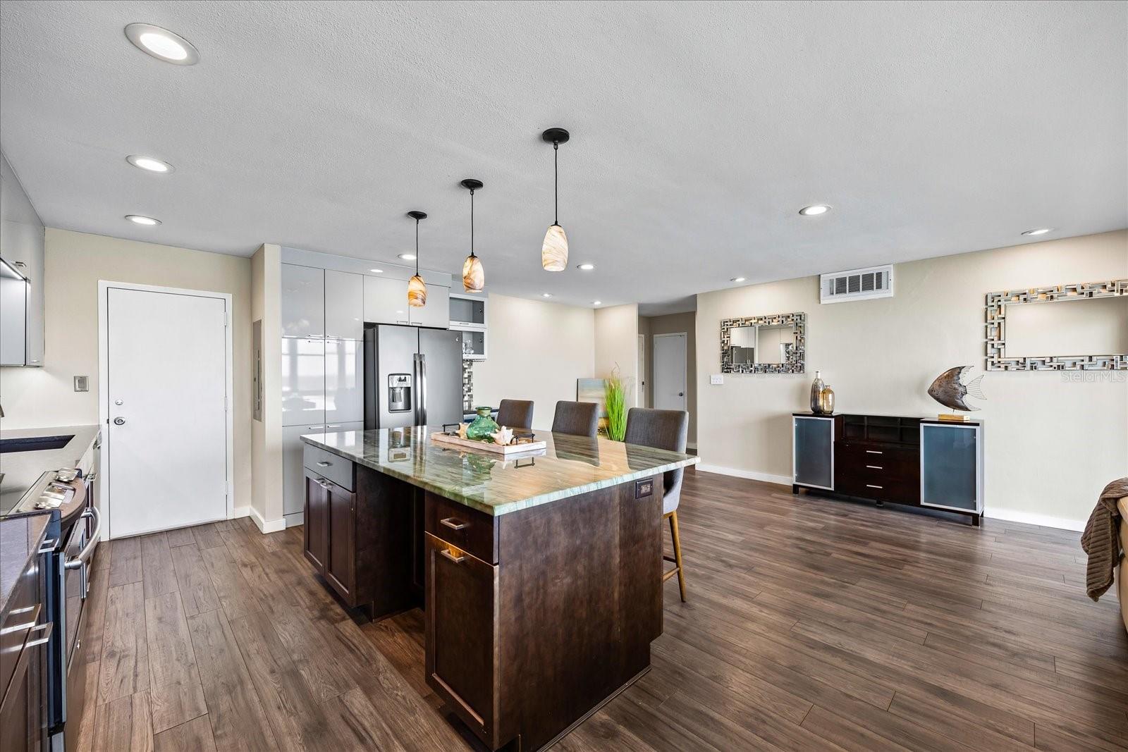 7200 SUNSHINE SKYWAY LN S #16G, ST PETERSBURG, FL, 33711