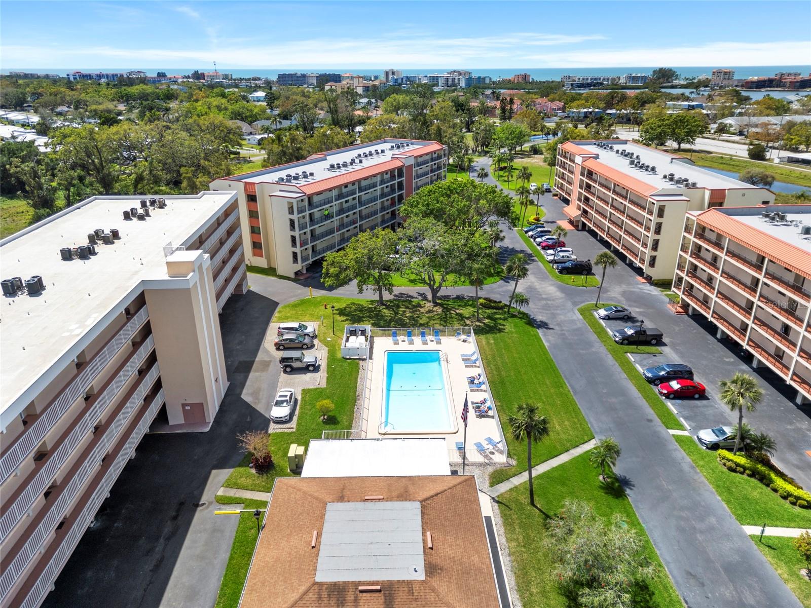 9433 HARBOR GREENS WAY #401, SEMINOLE, FL, 33776