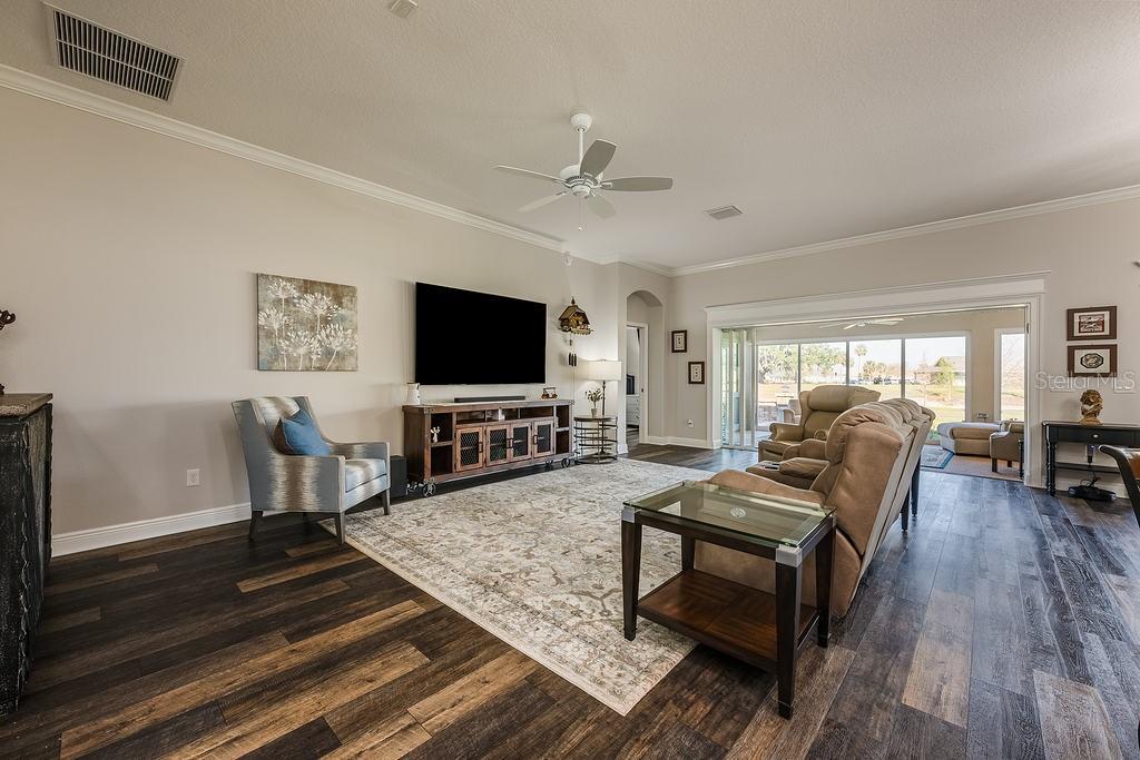 5729 HICKEY WAY, THE VILLAGES, FL, 32163