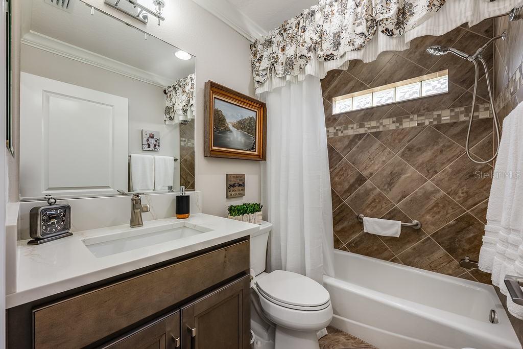 5729 HICKEY WAY, THE VILLAGES, FL, 32163