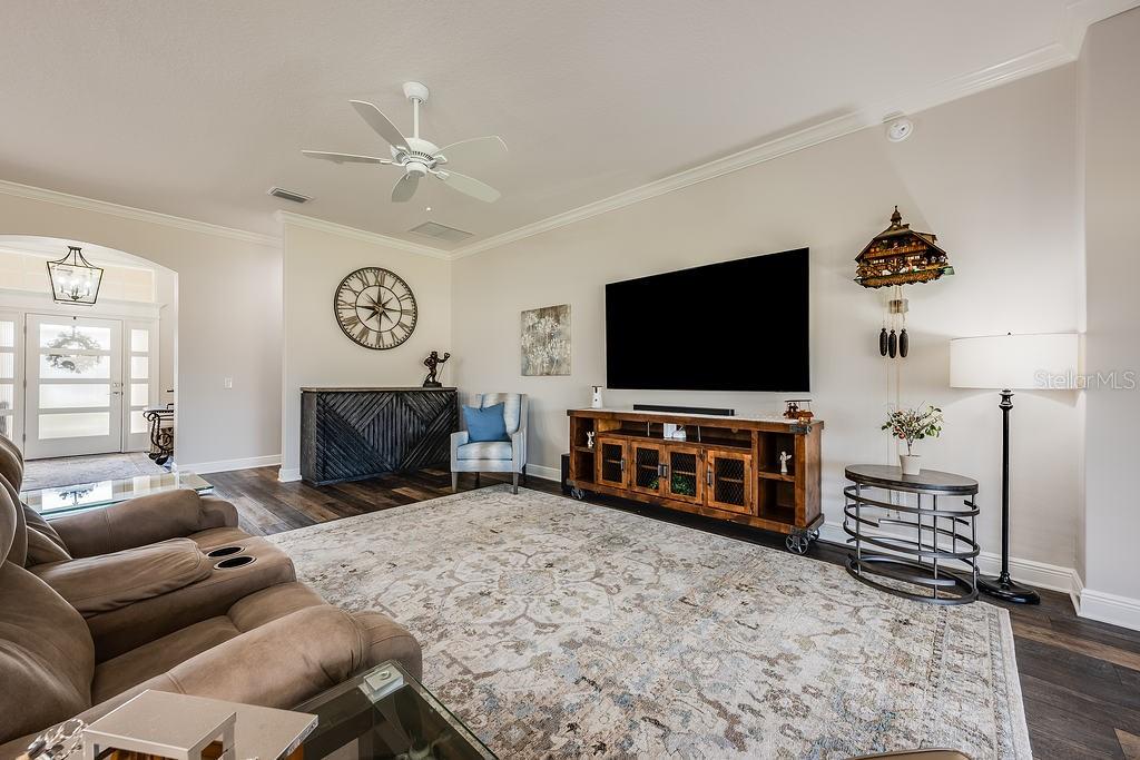 5729 HICKEY WAY, THE VILLAGES, FL, 32163
