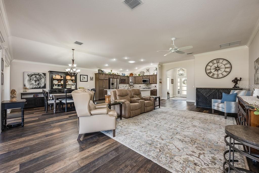 5729 HICKEY WAY, THE VILLAGES, FL, 32163