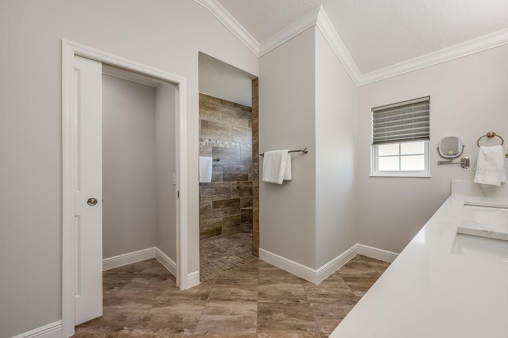 5729 HICKEY WAY, THE VILLAGES, FL, 32163
